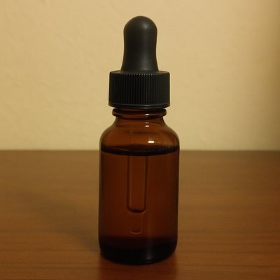 Amber Glass Dropper Bottle for Essential Oils